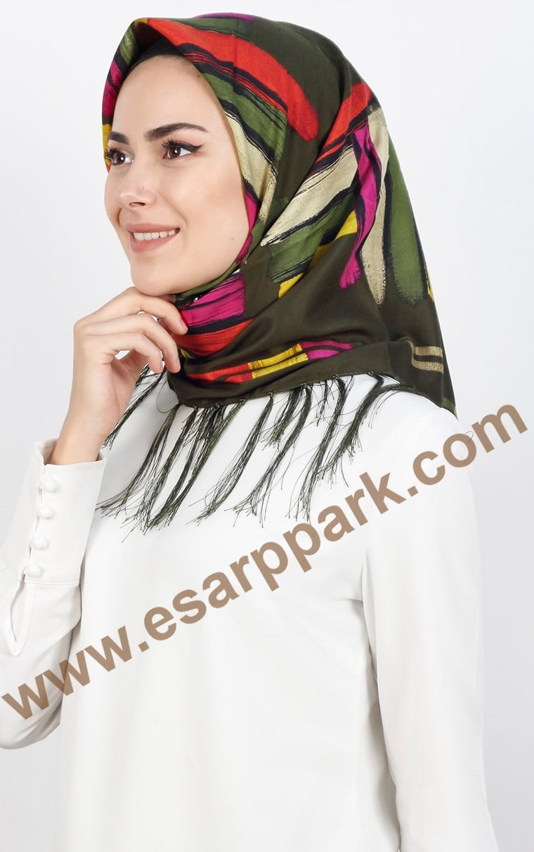 111-0015-01 PİRAMİT PÜSKÜLLÜ EŞARP