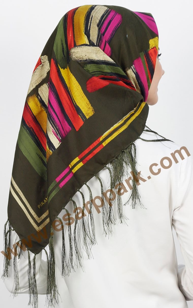 111-0015-01 PİRAMİT PÜSKÜLLÜ EŞARP