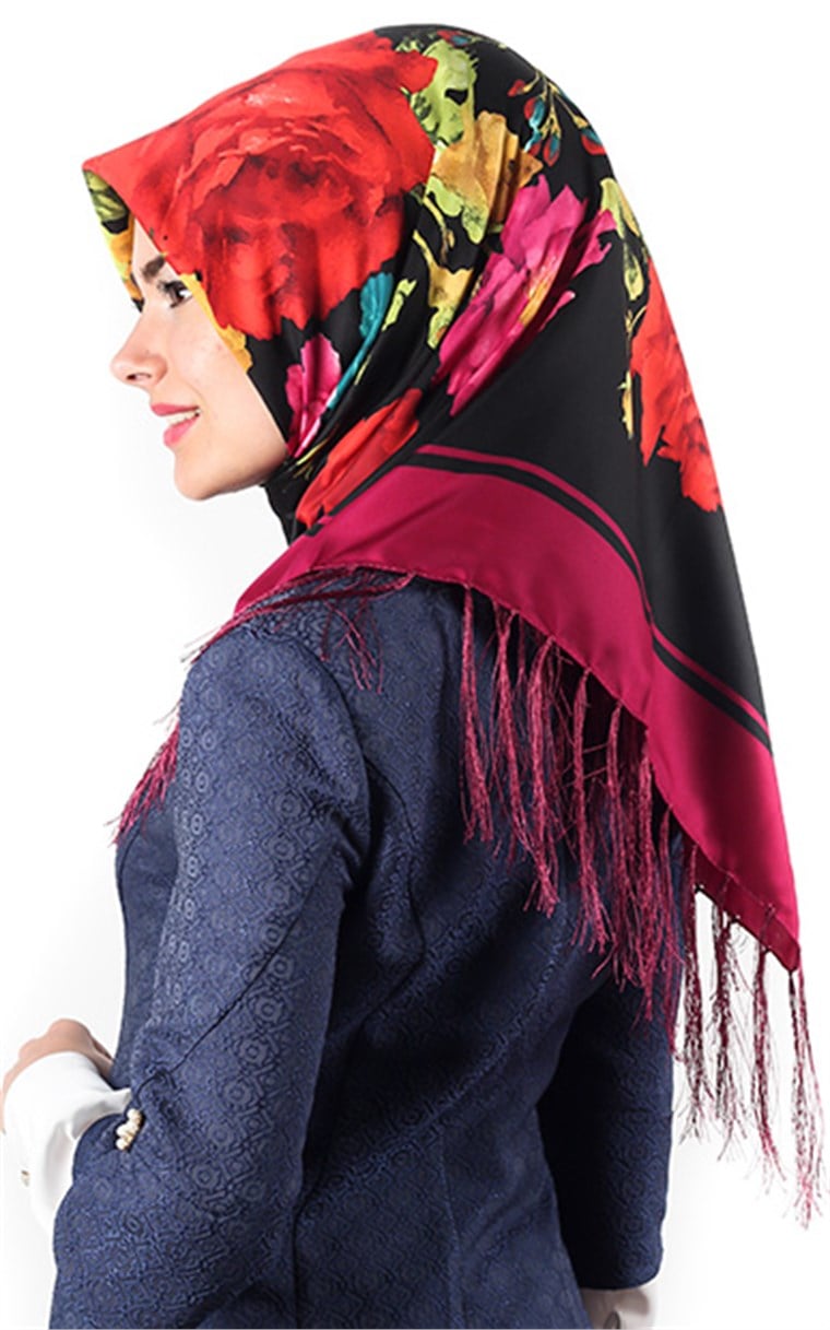 111-0012-01 PİRAMİT PÜSKÜLLÜ EŞARP