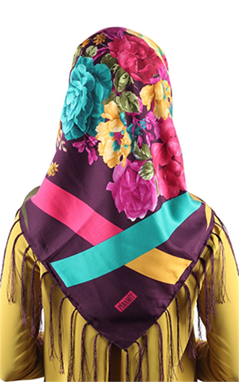 111-0013-42  PİRAMİT PÜSKÜLLÜ EŞARP