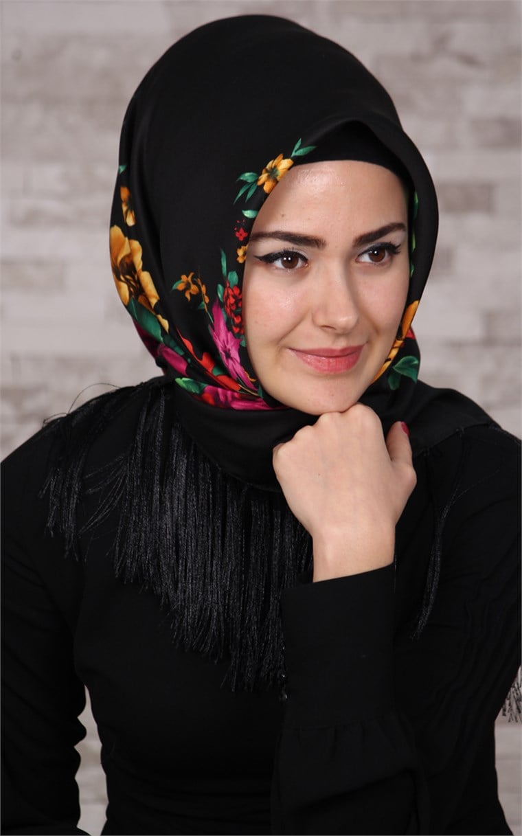 111-0011-04 PİRAMİT PÜSKÜLLÜ EŞARP SİYAH 