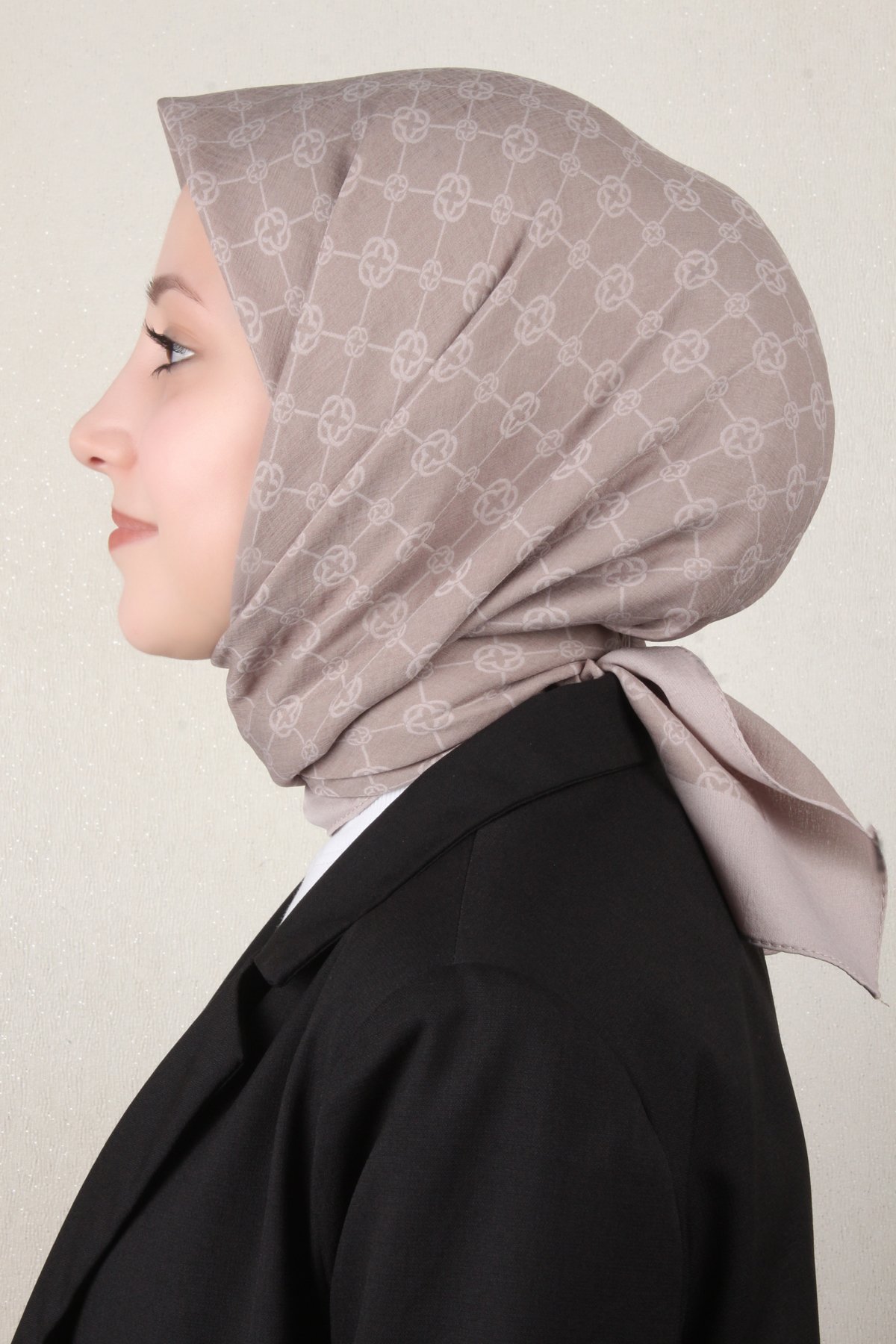 Aker Elegance Monogram Eşarp 1090500-982 Taş