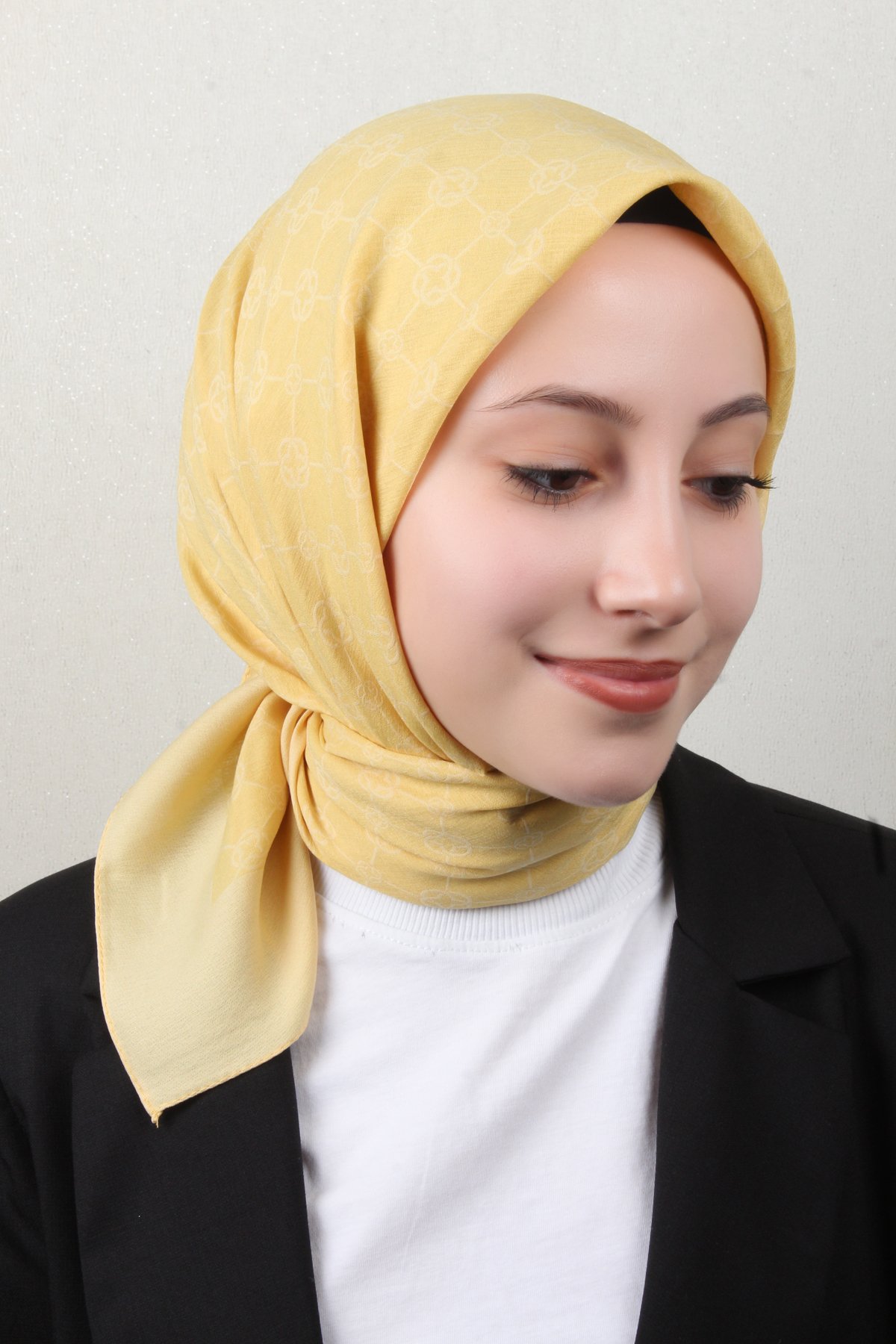 Aker Elegance Monogram Eşarp 1090500-961 Sarı