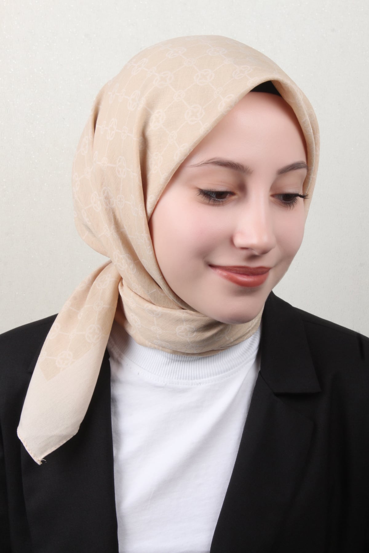 Aker Elegance Monogram Eşarp 1090500-981 Krem