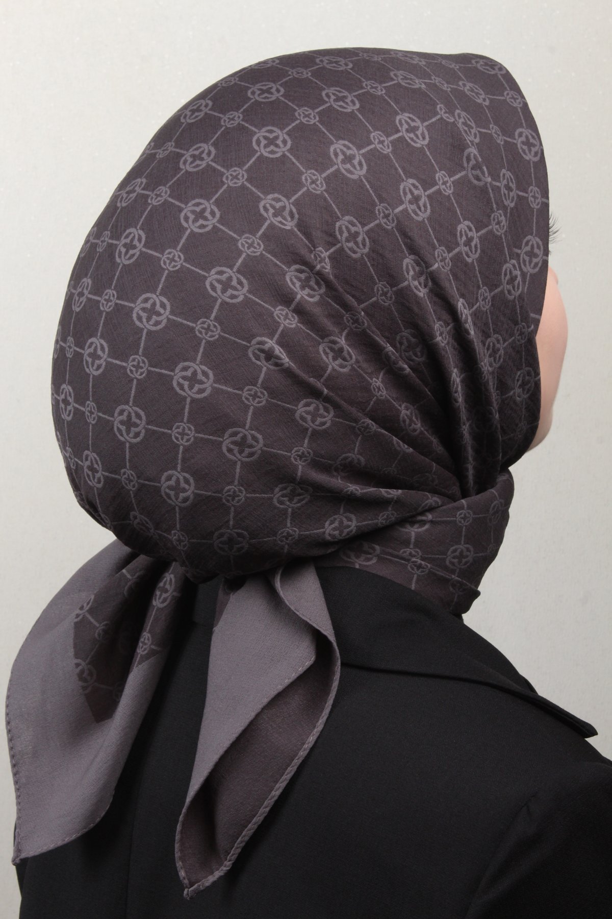 Aker Elegance Monogram Eşarp 4107-8 Füme
