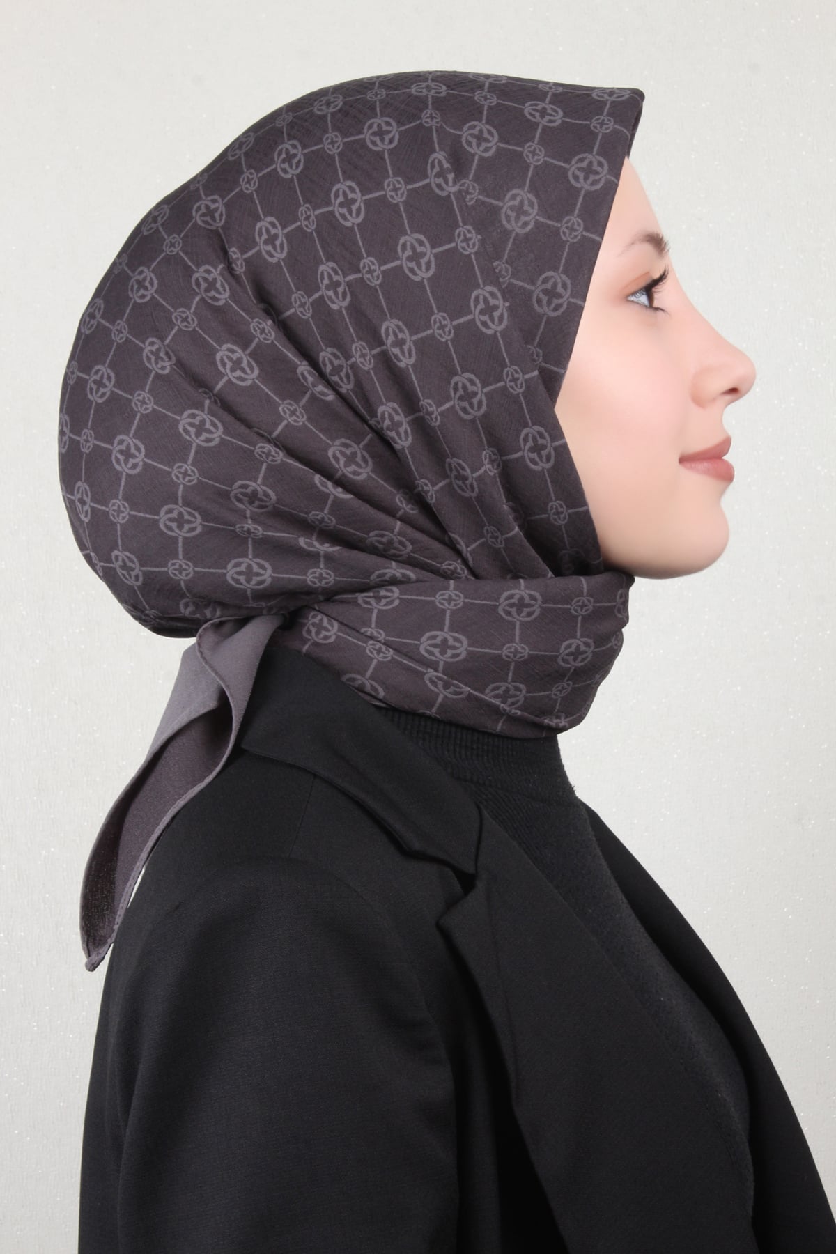 Aker Elegance Monogram Eşarp 4107-8 Füme