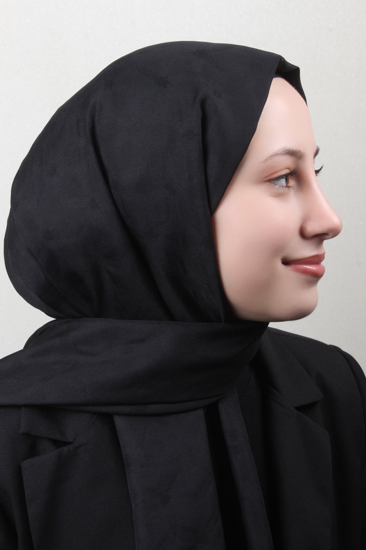 Aker Karma Şal 1040500-911 Siyah