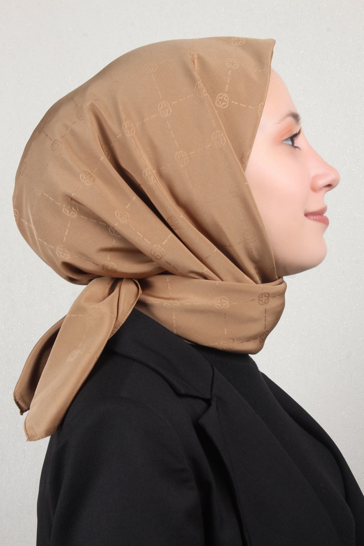 Aker Monogram İcon Eşarp 1070400-933 Sütlü Kahve