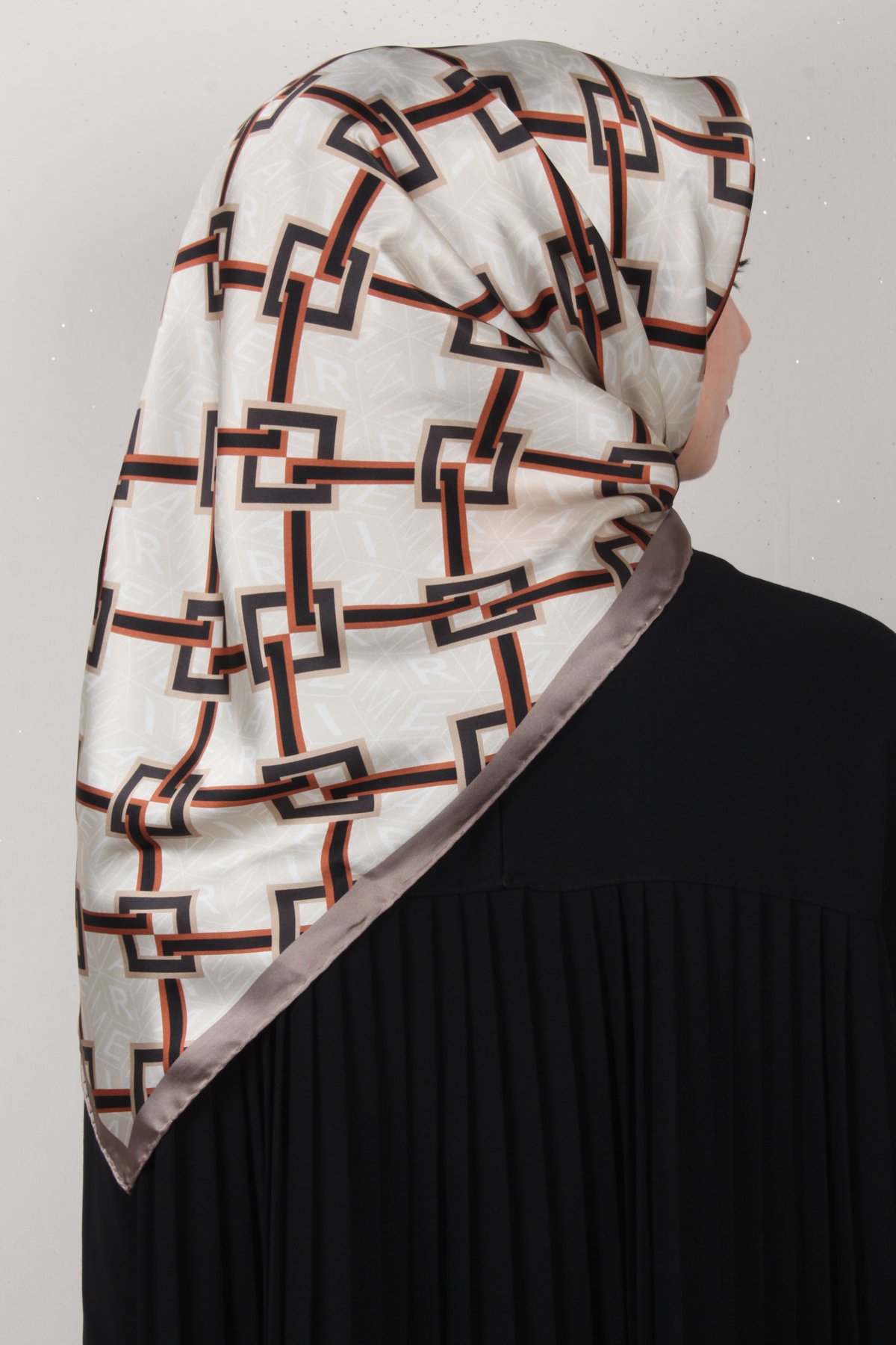 Armine 2023 Yaz 8940-01