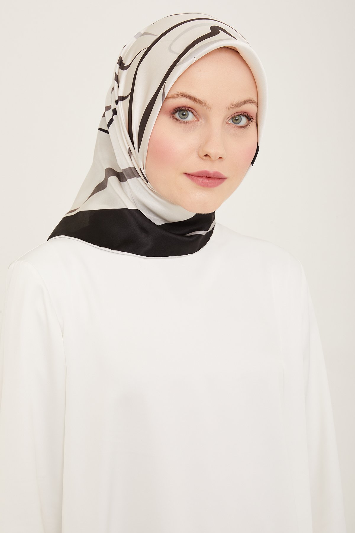 Armine 2024 Yaz 9115-85