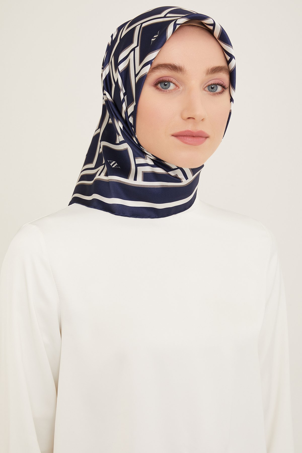 Armine 2024 Yaz 9132-88