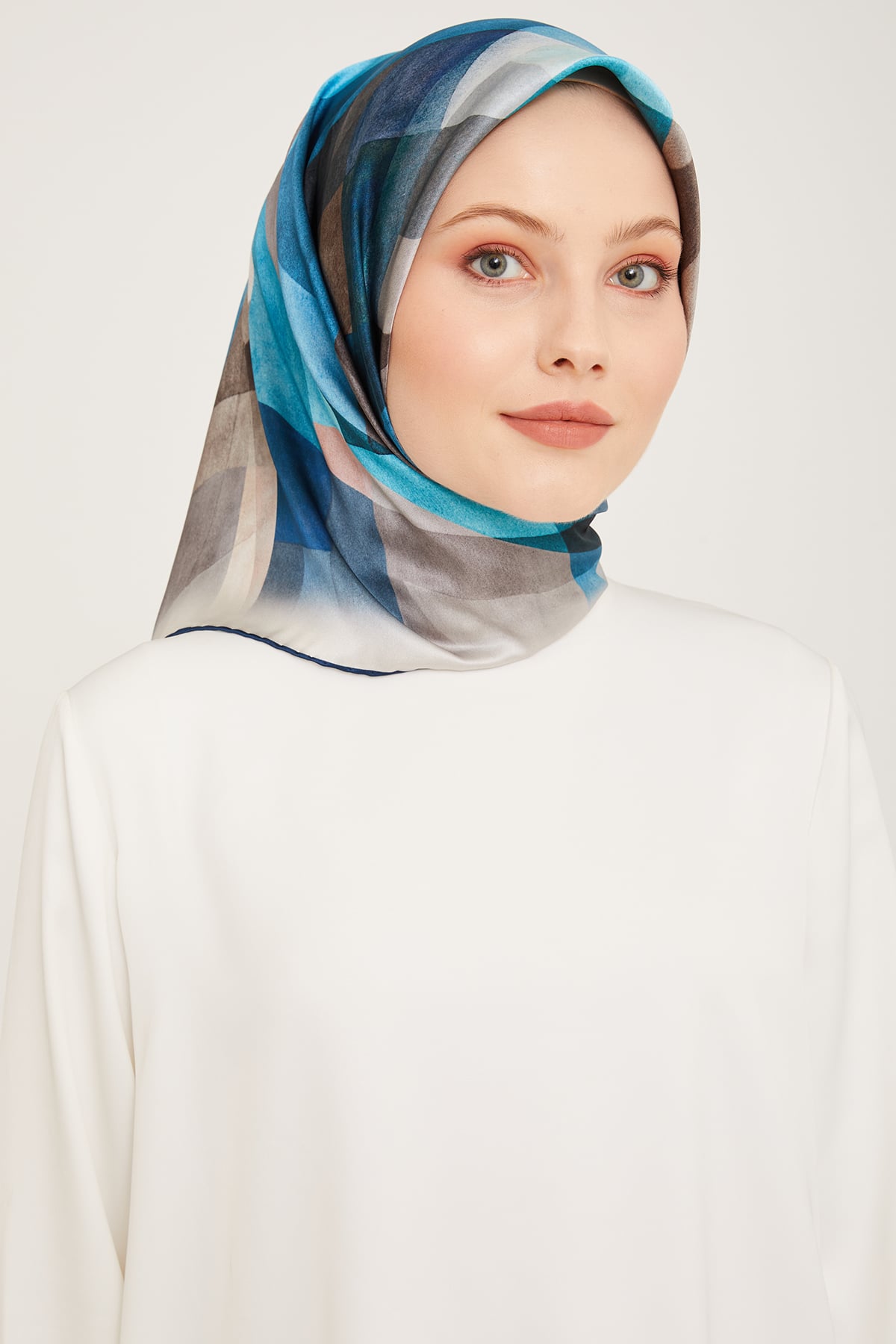 Armine 23-24 Kış 9024-05