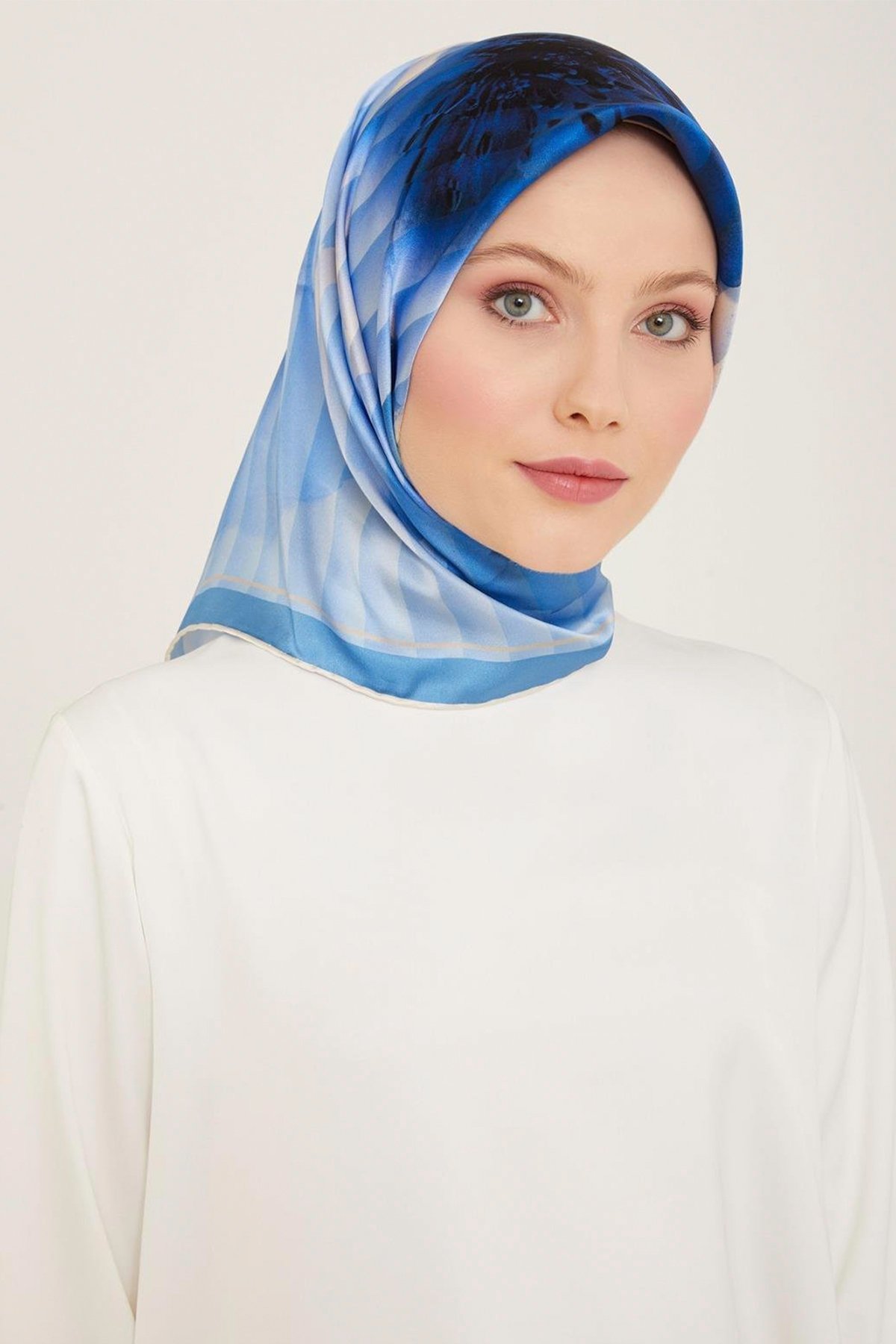 Armine Nostalji İpek Eşarp 9100-87