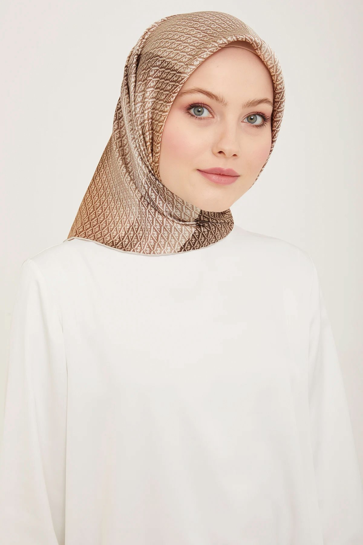 Armine Nostalji İpek Eşarp 91004-81