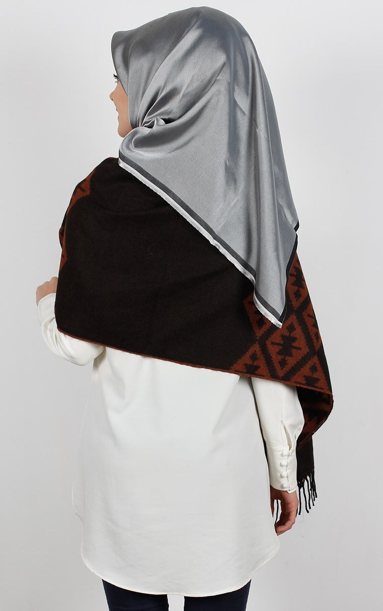 511-0011-02 GENİŞ OMUZ ŞALI SİYAH MOR