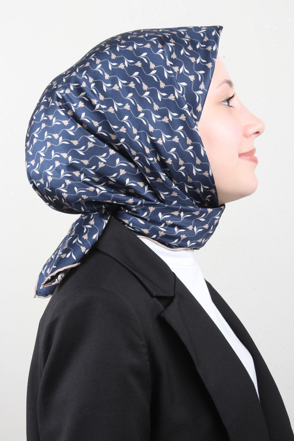 Belli Twil İpek Eşarp 4001-80 Lacivert