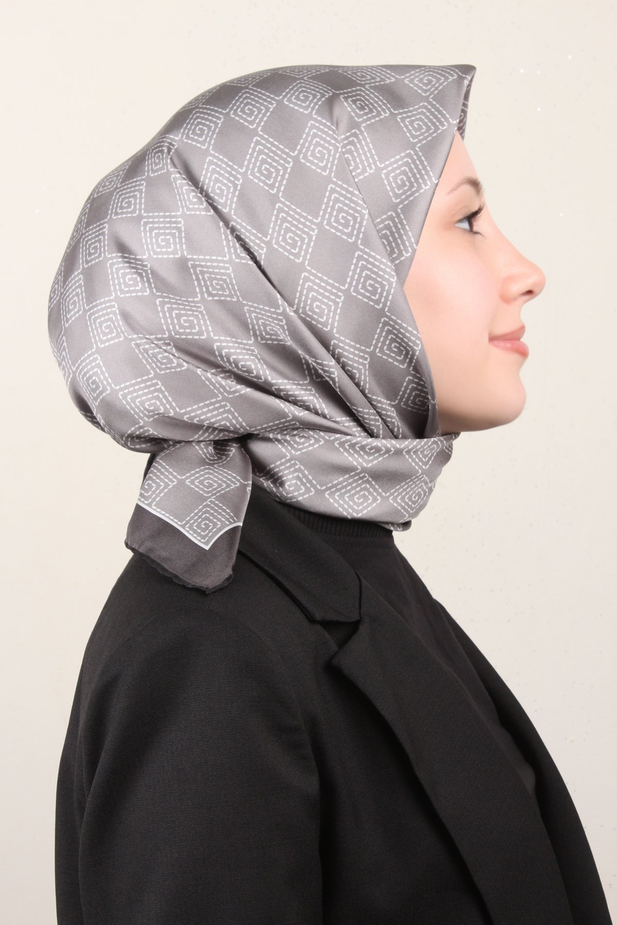 Belli Twil İpek Eşarp 4003-81 Füme