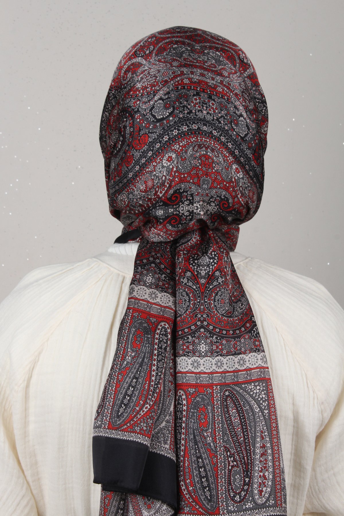 Linda Etnik Desen Şal 1718-20 Siyah-Kırmızı 