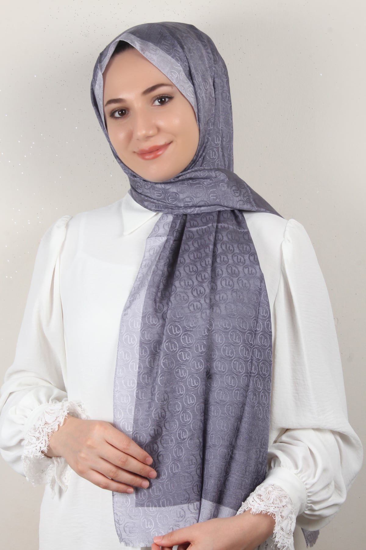 Monogram Şal 145-52 Füme