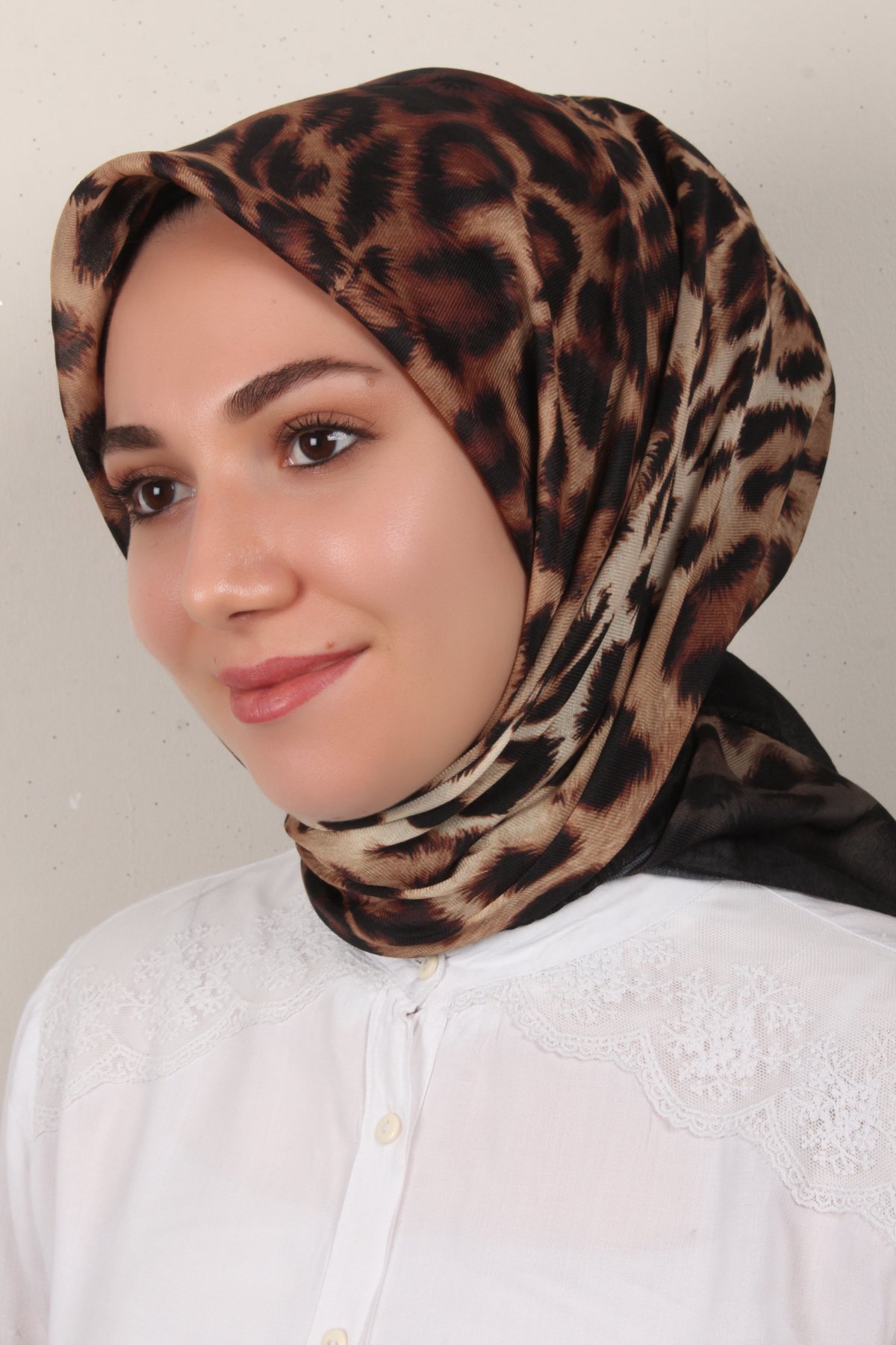 Nirvana Soft Eşarp 3341-6 Siyah-Bal