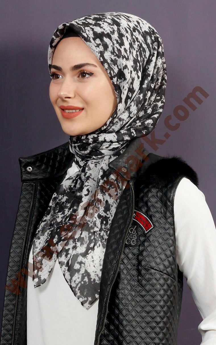 Pamuklu 140x140 Cm Eşarp 1070-1