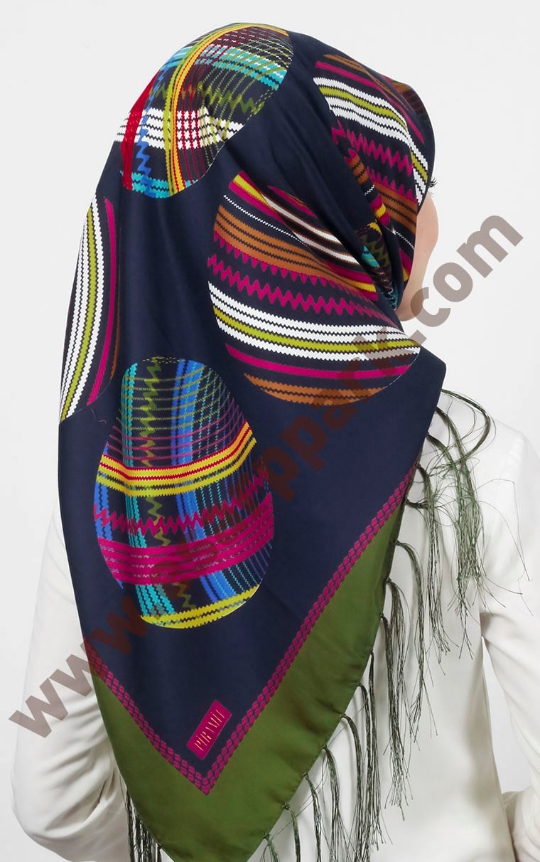 Piramit Püsküllü Eşarp 111-0023-07