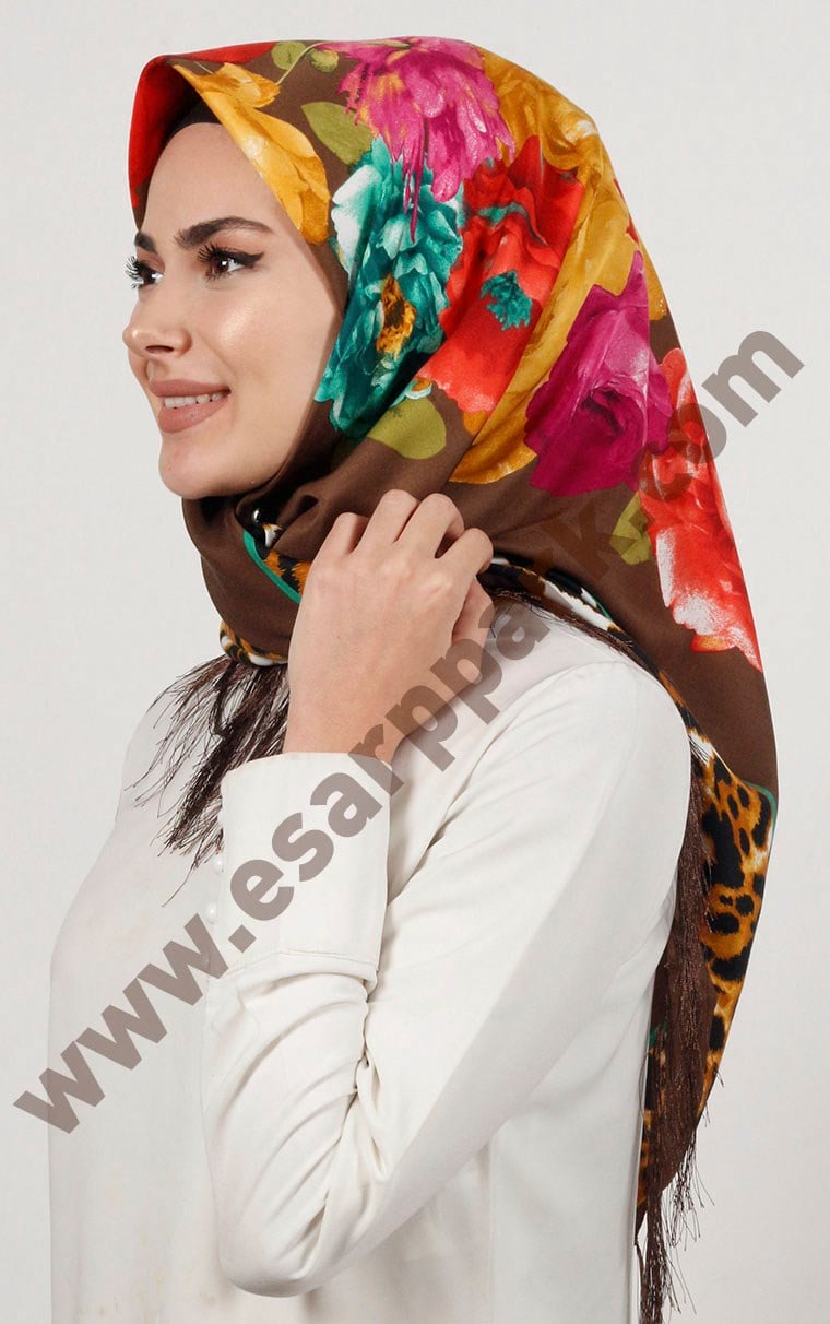 Piramit Püsküllü Eşarp 111-0023-102