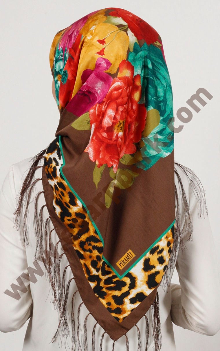 Piramit Püsküllü Eşarp 111-0023-102