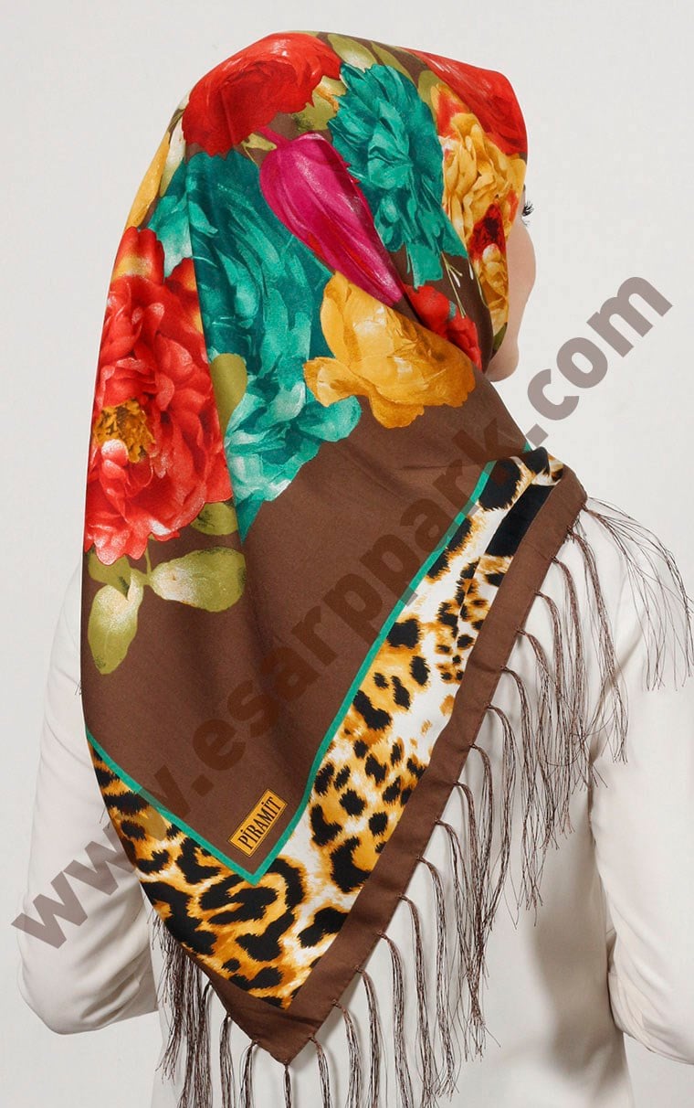 Piramit Püsküllü Eşarp 111-0023-102