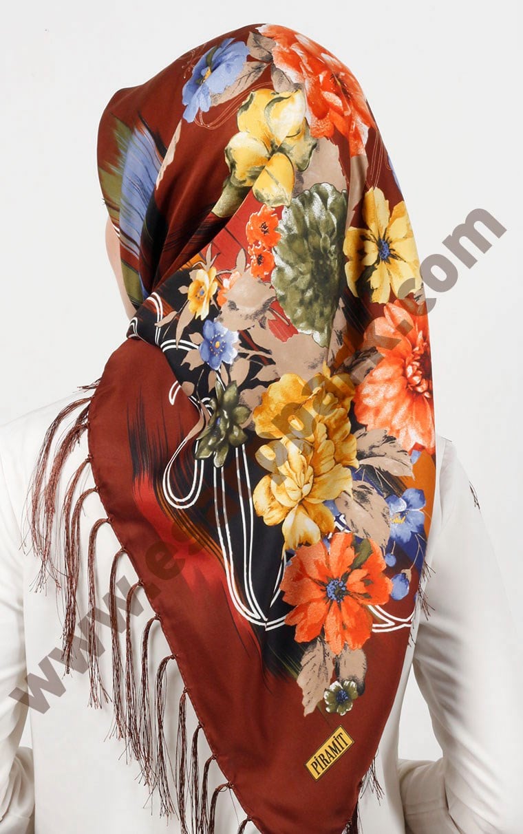 Piramit Püsküllü Eşarp 111-0023-34