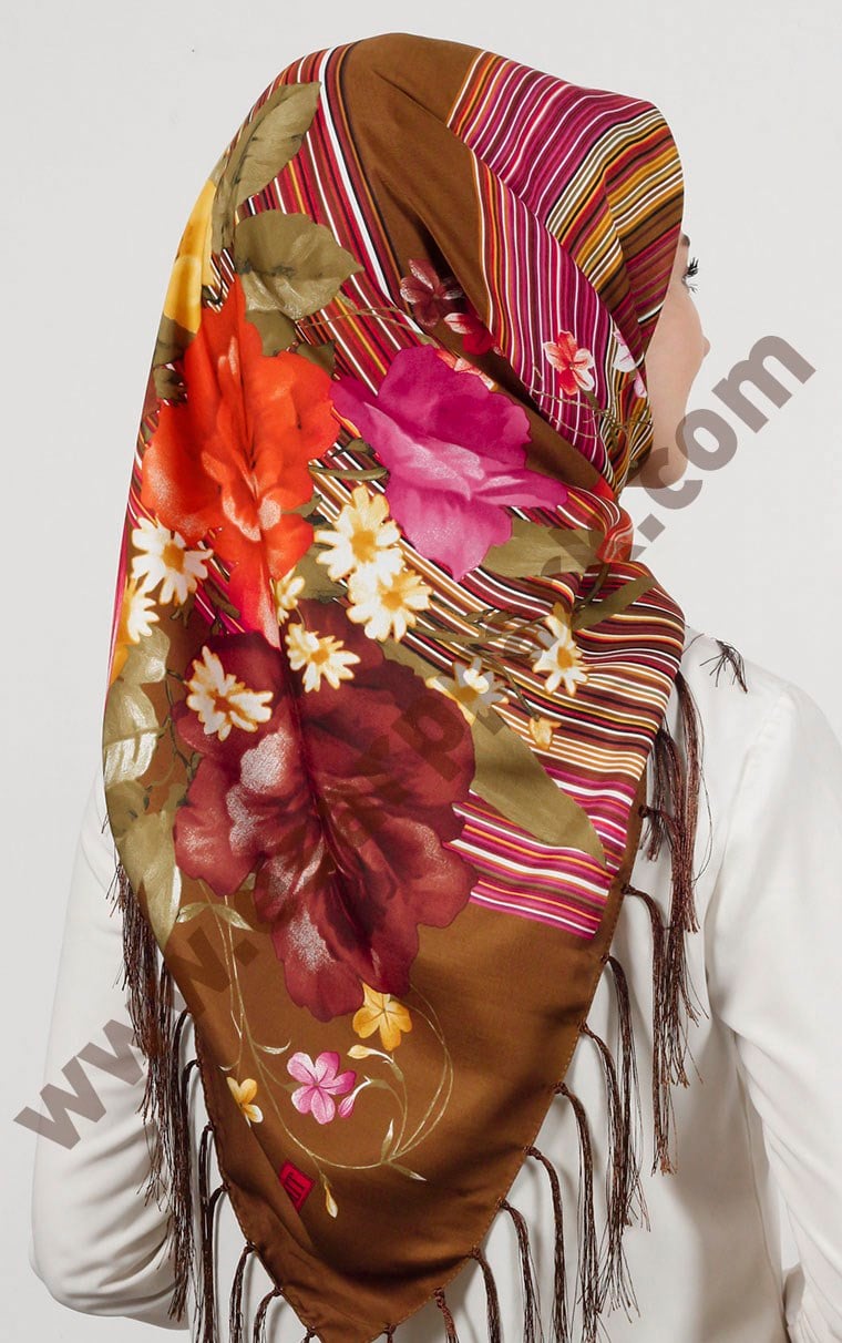 Piramit Püsküllü Eşarp 111-0023-74