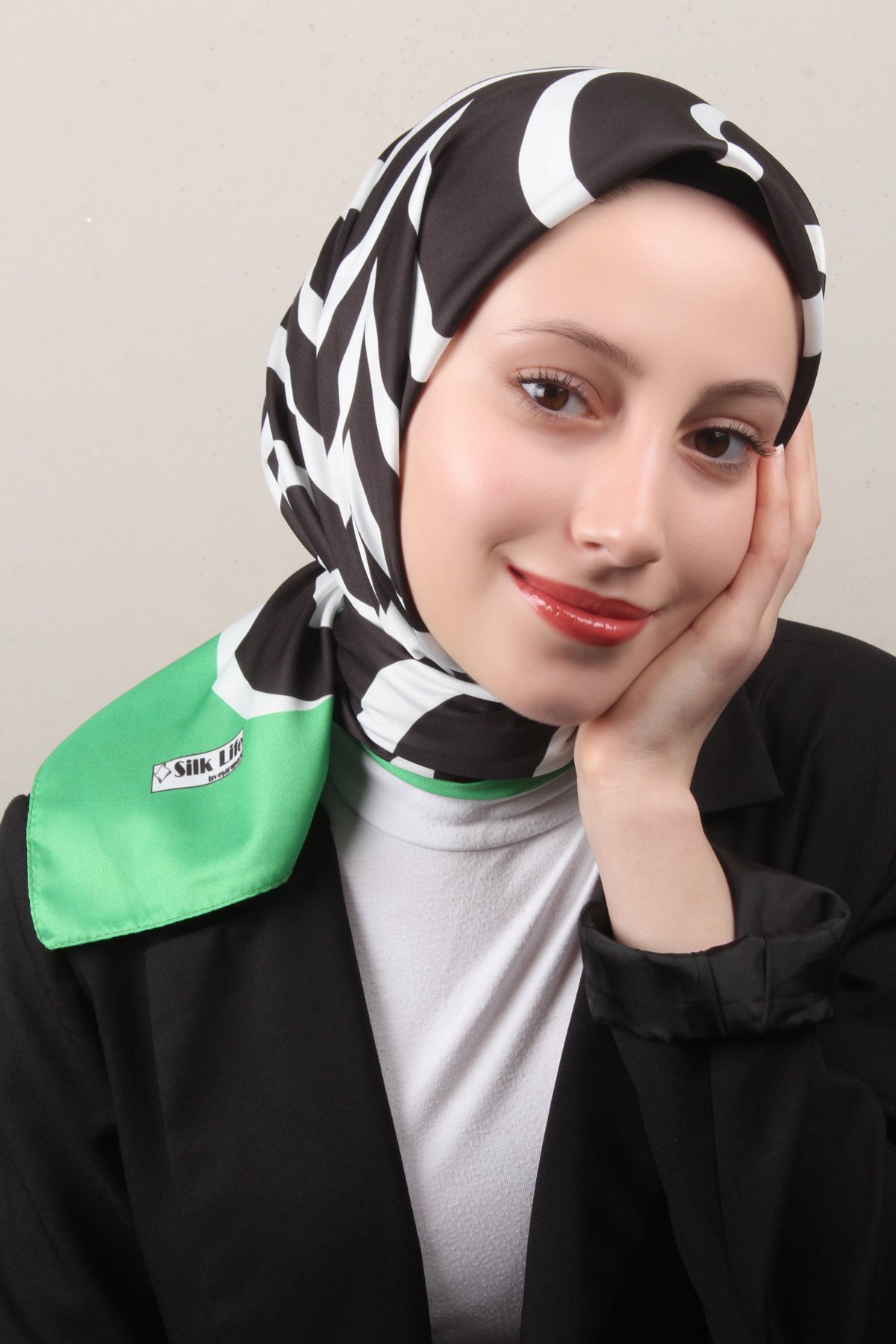 Silk Life Lotus Eşarp 4122-9 Benetton