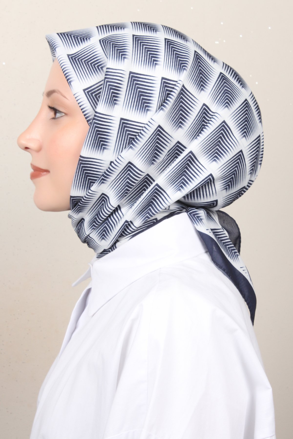 Silk Life Lotus Eşarp 4129-8  Lacivert Beyaz 