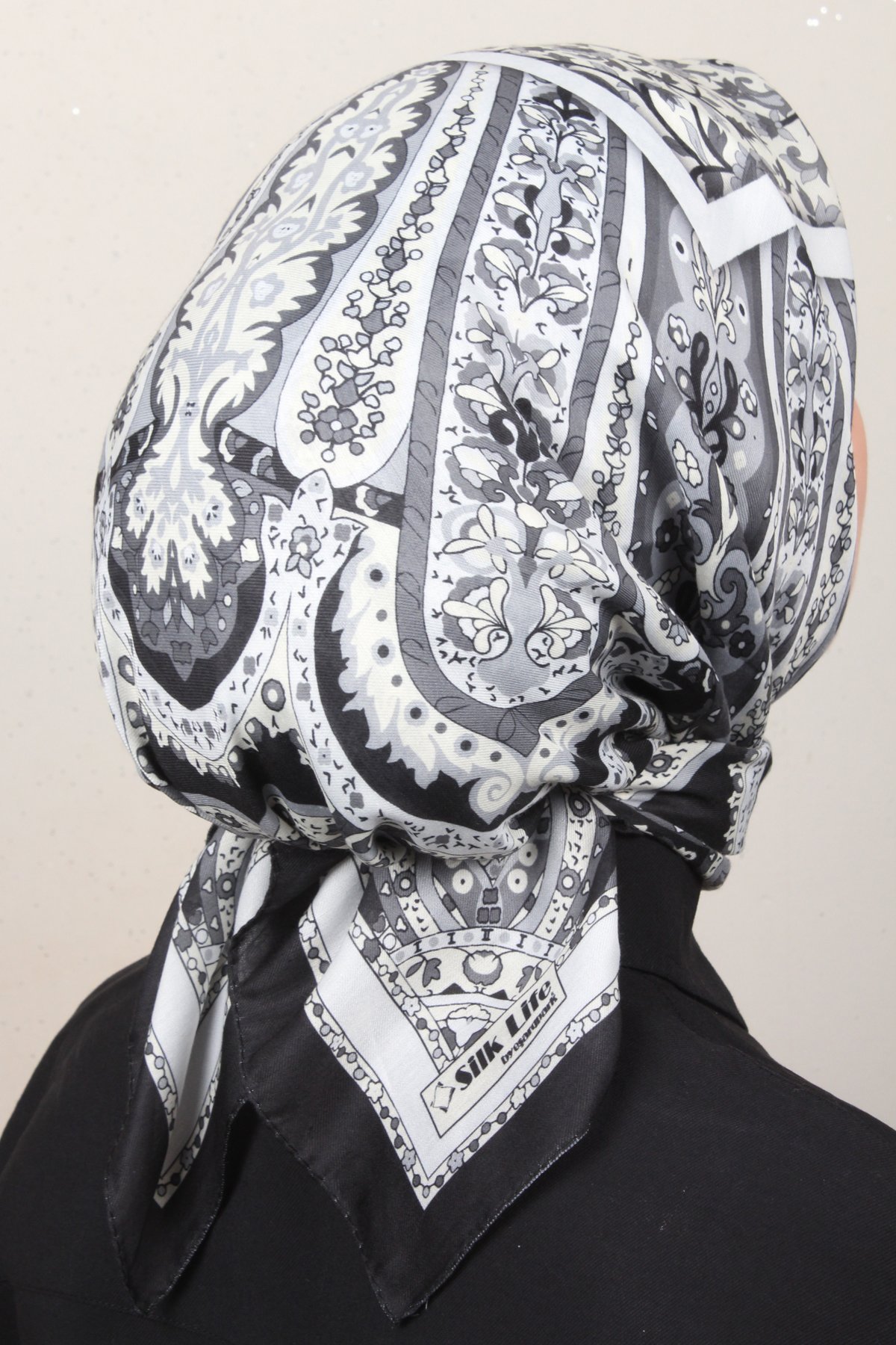 Silk Lotus Eşarp 4127-7 Siyah Gri 