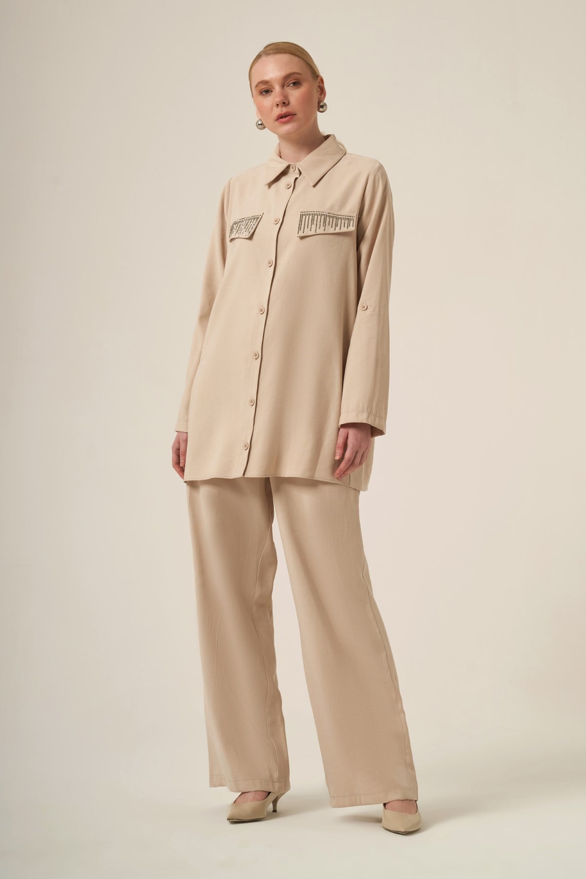 Kadın Benetti Taşli Takım Beige