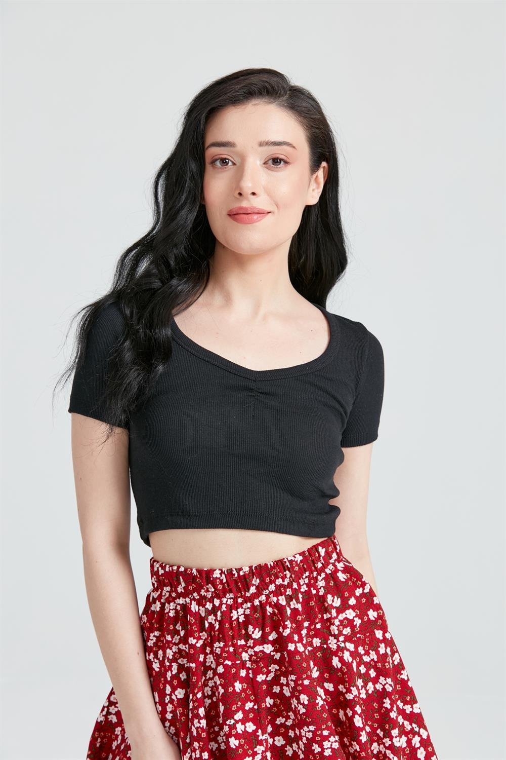 Kadın Kısa kol Basic Crop Top Siyah