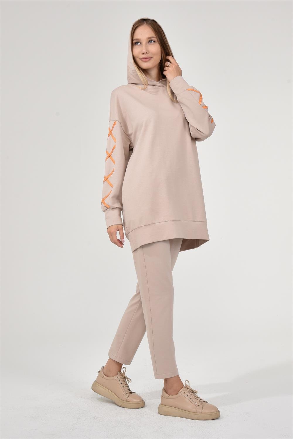 Kadın Kolları Aksesuarlı Takım BEIGE
