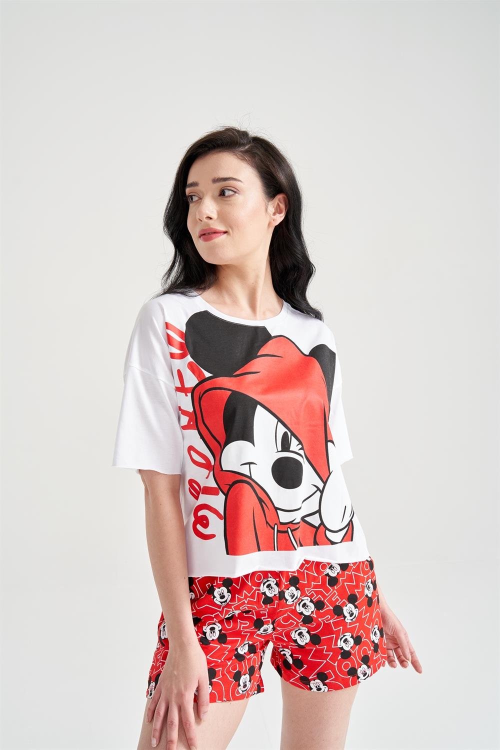 Kadın Mickey Mouse Baskılı Şortlu Takım Beyaz