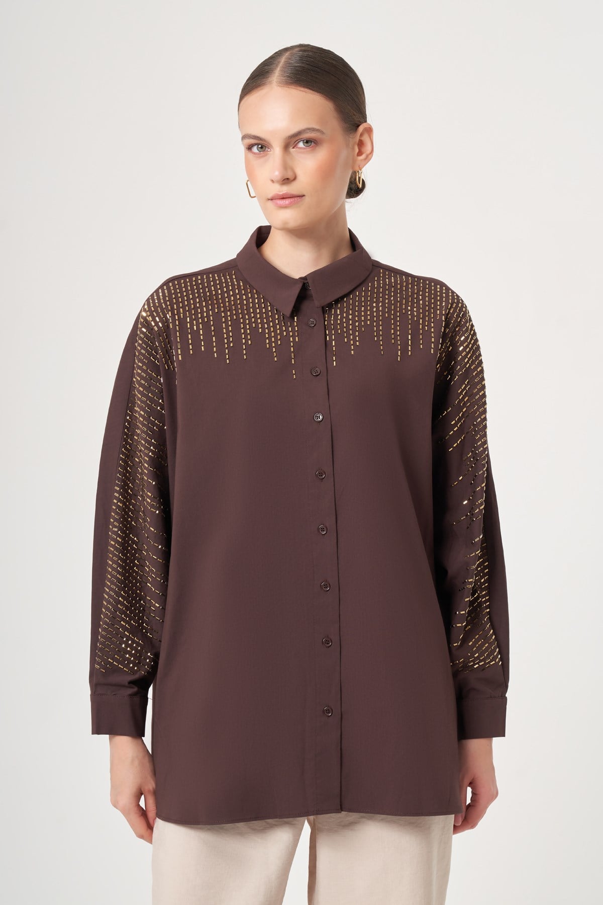 Kadın Omuz Taşlı Gömlek Kahve