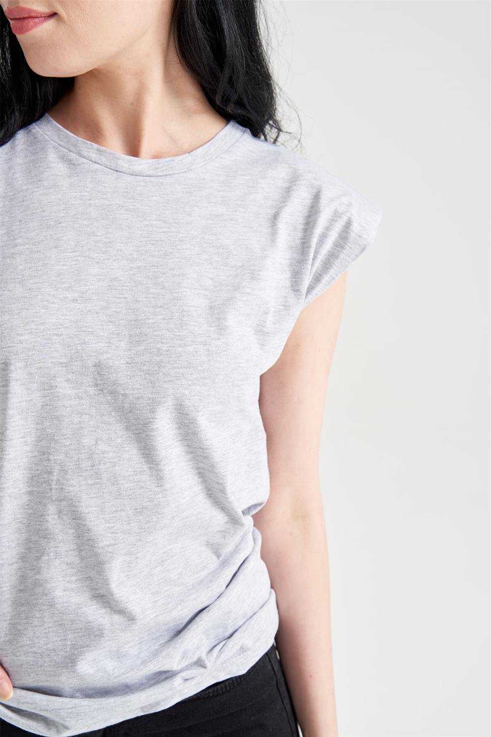 Kadın Vatkalı Basic T-Shirt Gri