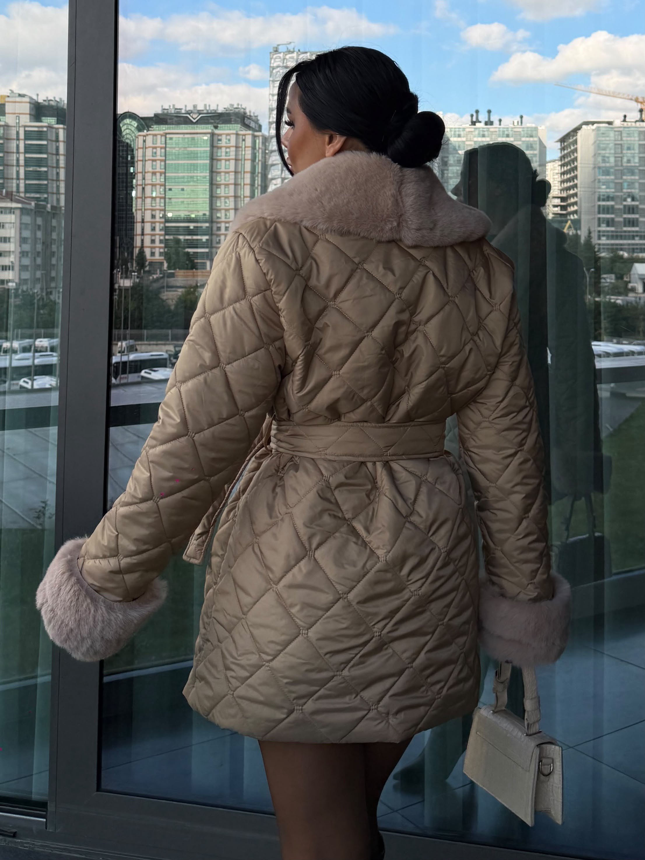 Densa Kürk Yaka Detaylı Kapitone Kaban Bej