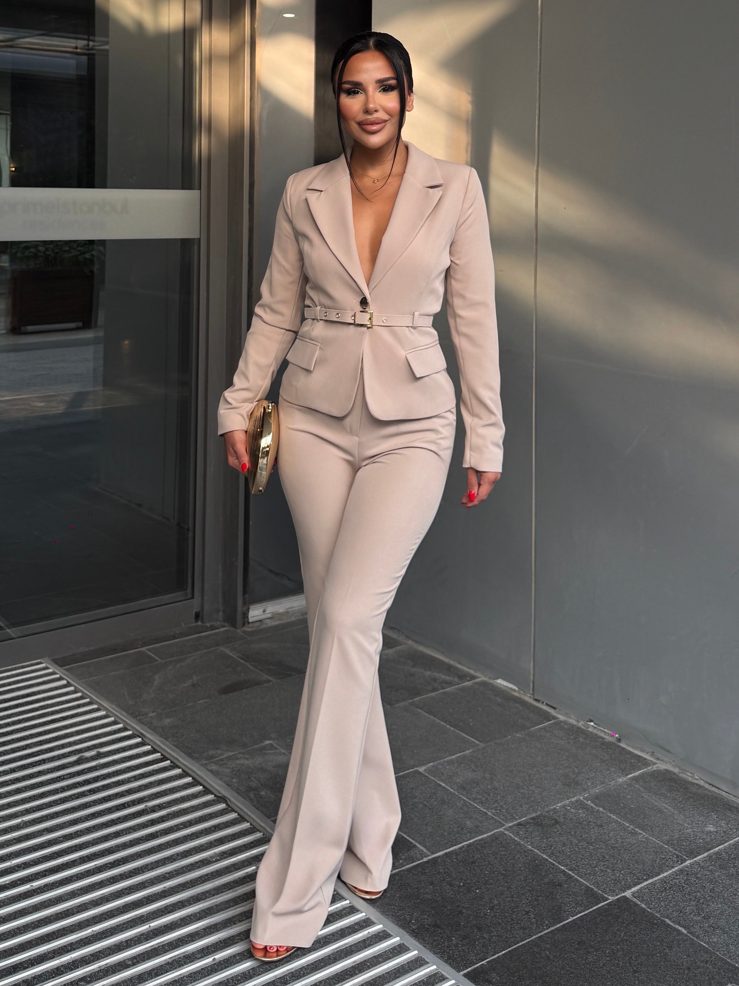 Divan Kemer Detaylı Takım Bej