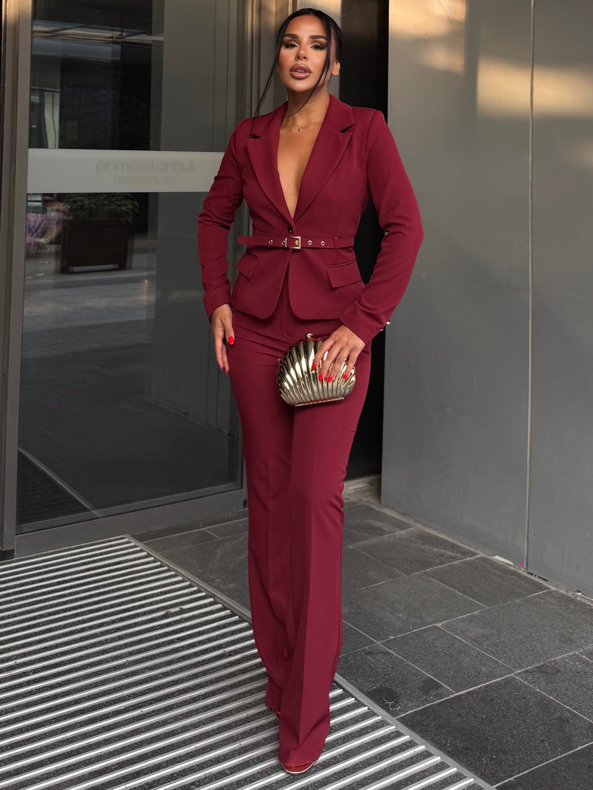 Divan Kemer Detaylı Takım Bordo