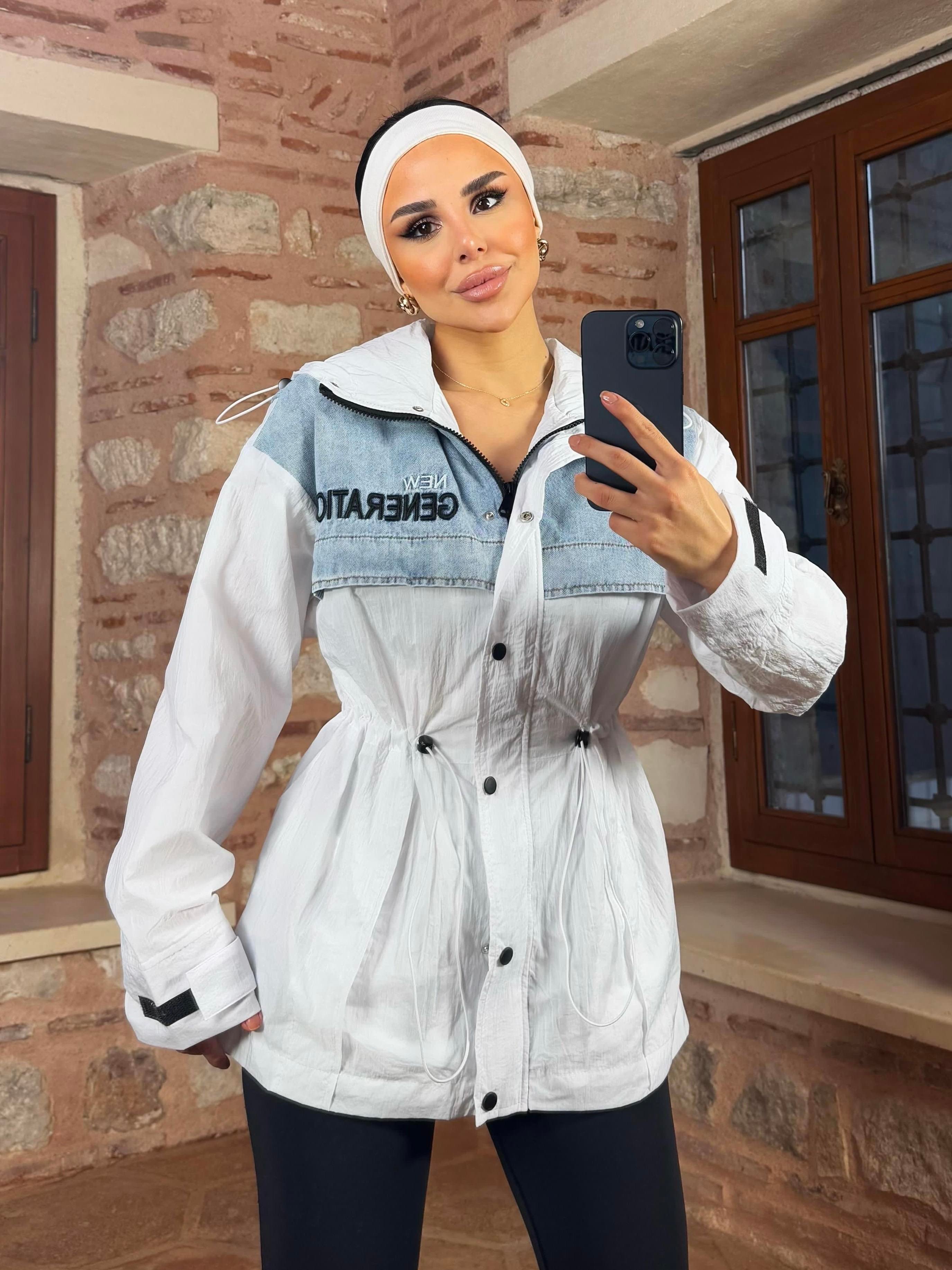 Genary Denim Detaylı Paraşüt Yağmurluk Beyaz