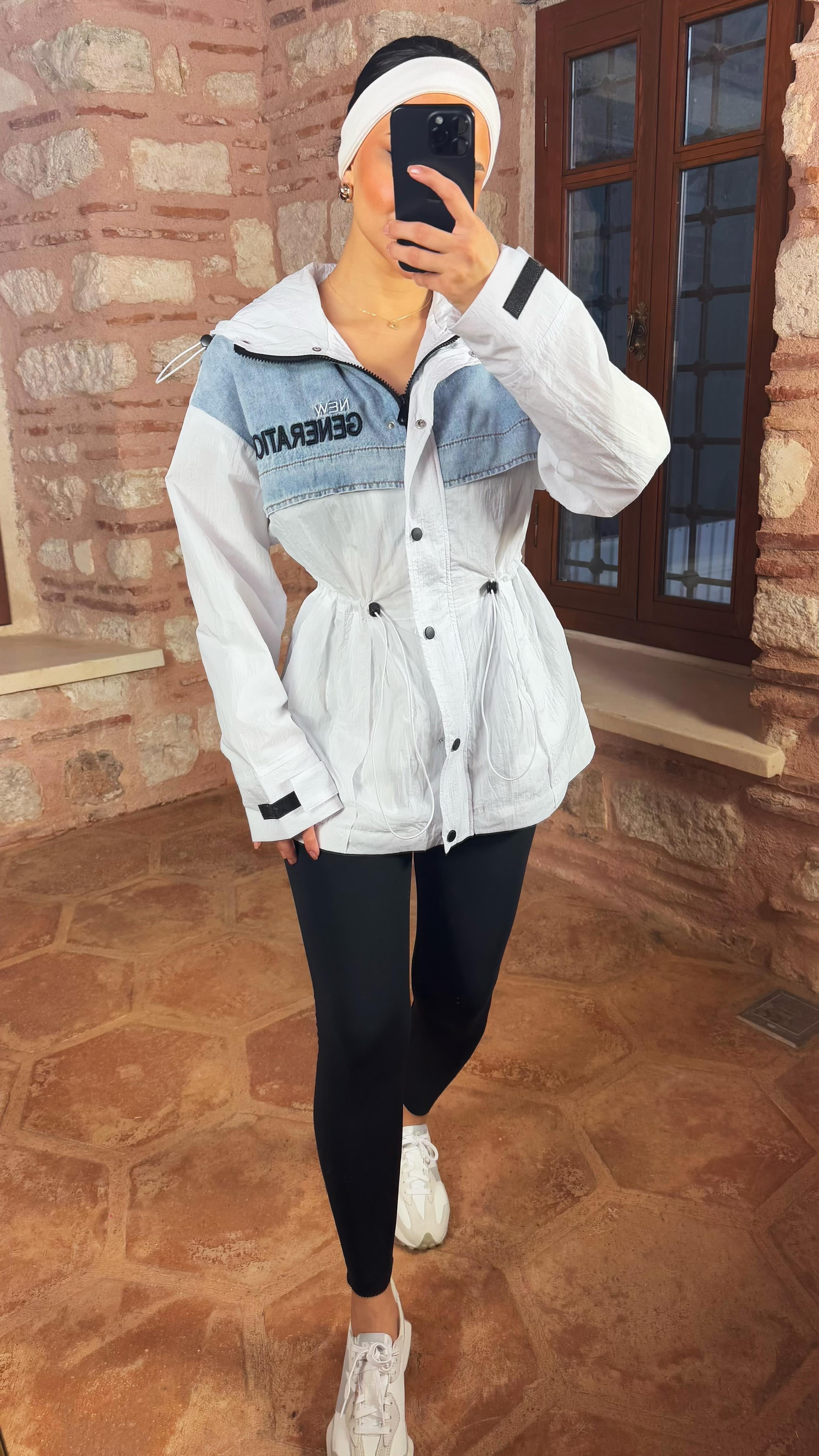 Genary Denim Detaylı Paraşüt Yağmurluk Beyaz