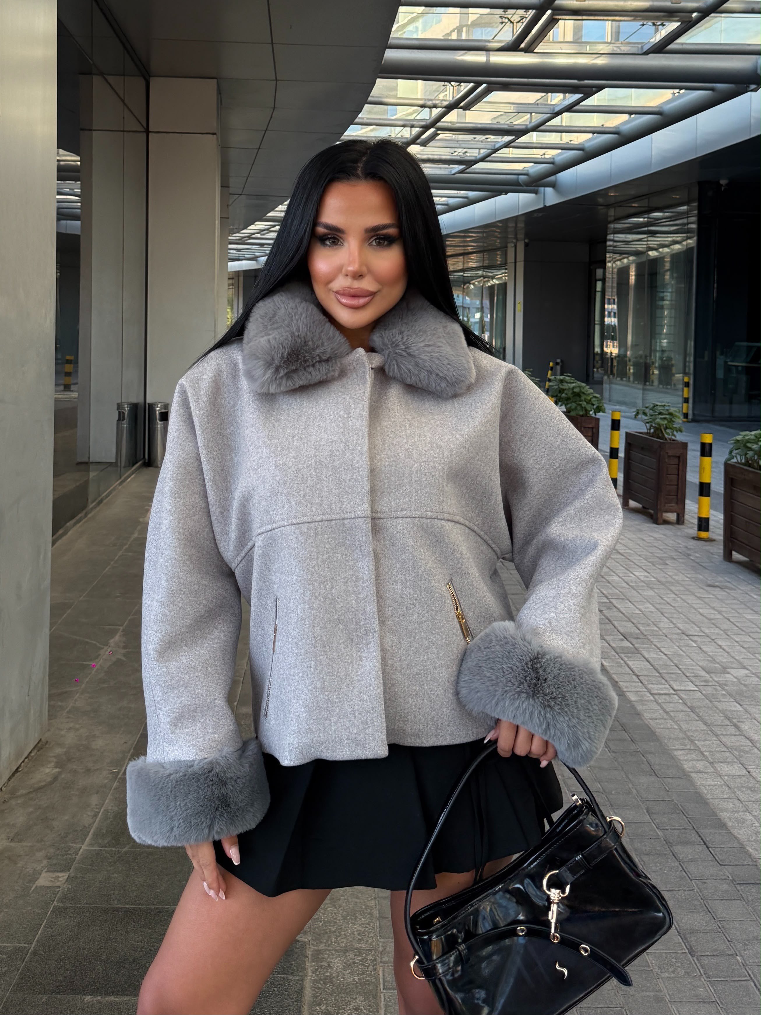 Laria Kürk Yaka Detaylı Kaban Gri