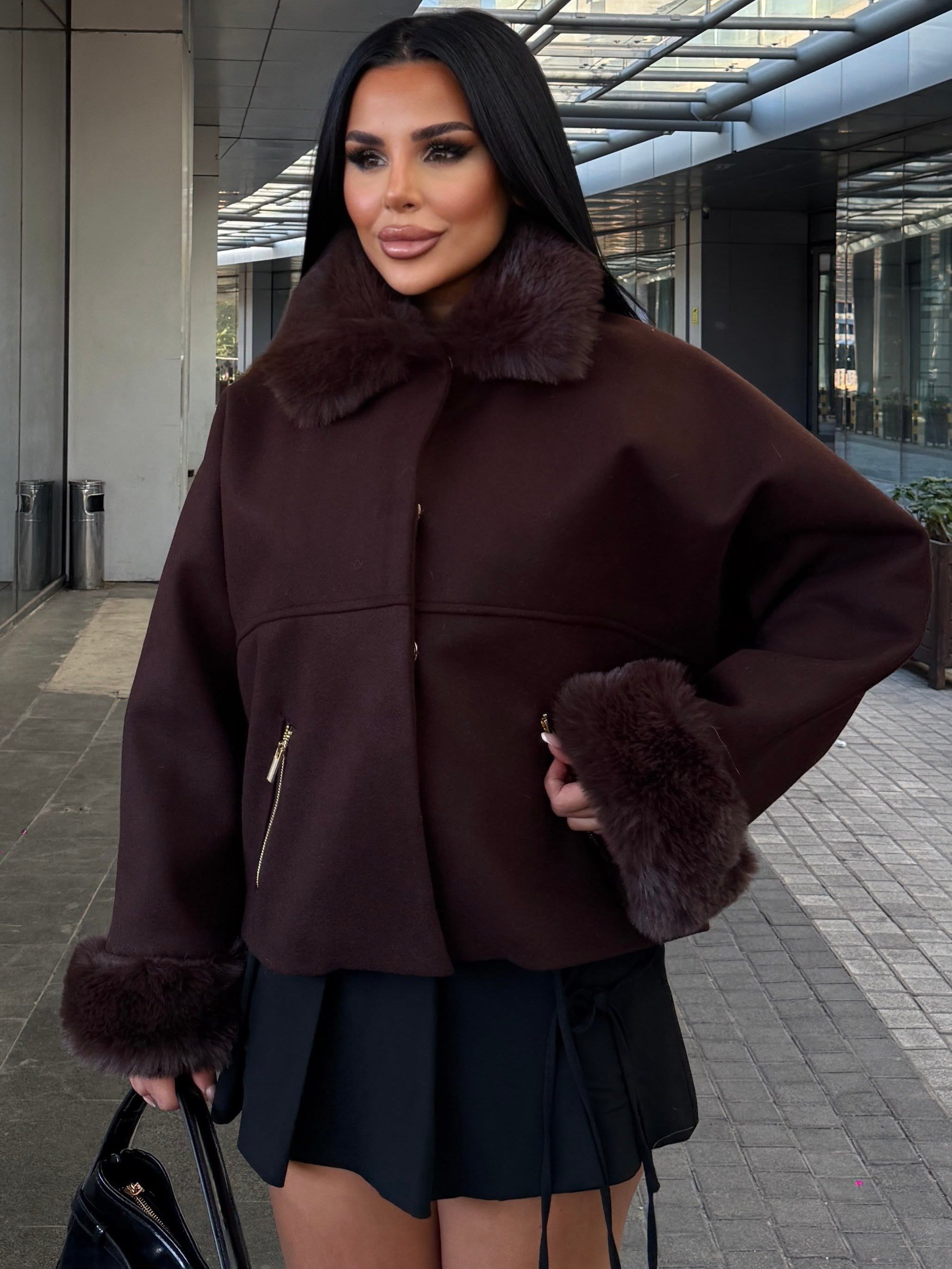 Laria Kürk Yaka Detaylı Kaban Kahve