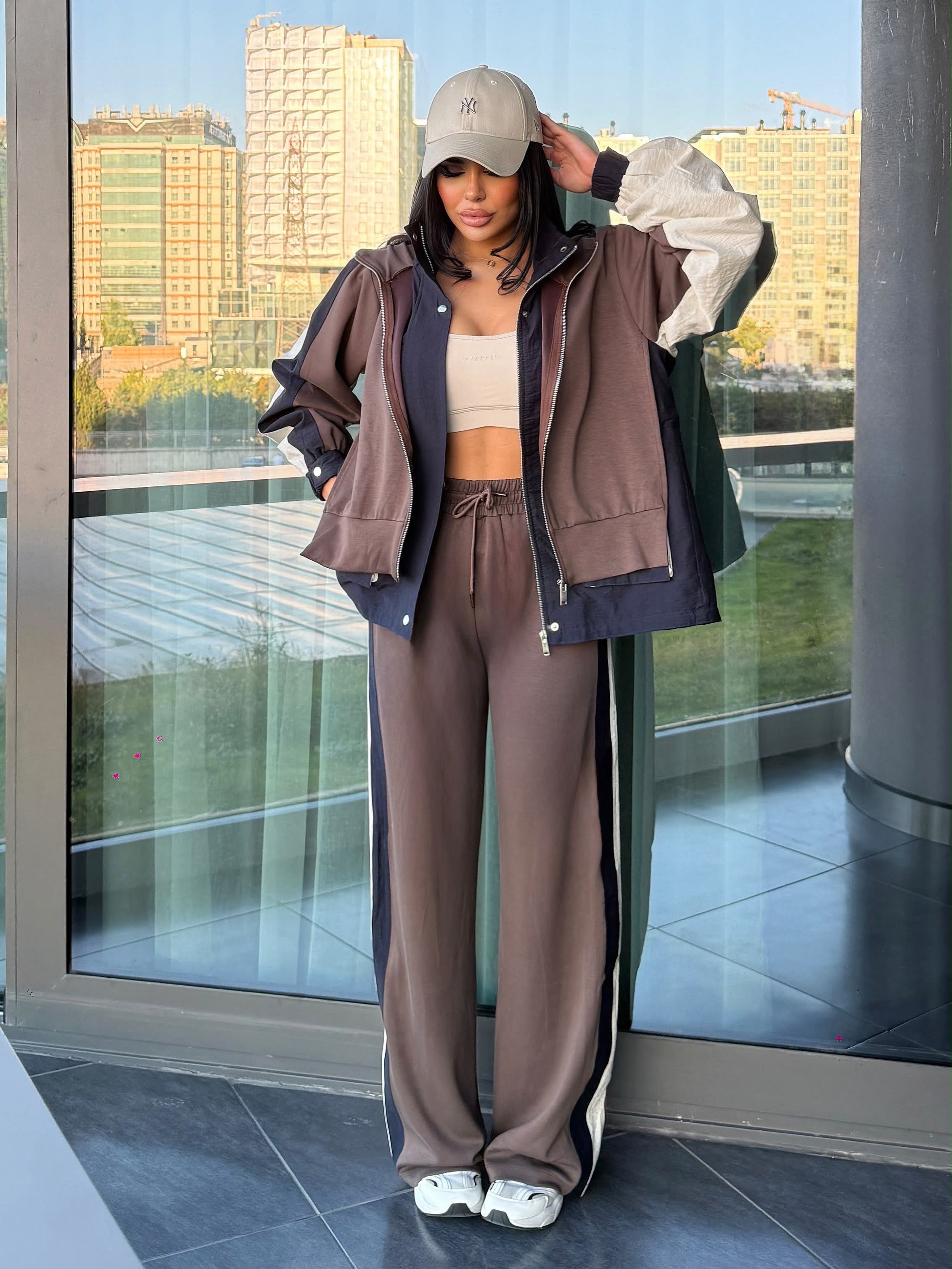 Lassy Paraşüt Detaylı Spor Takım Kahve-Lacivert