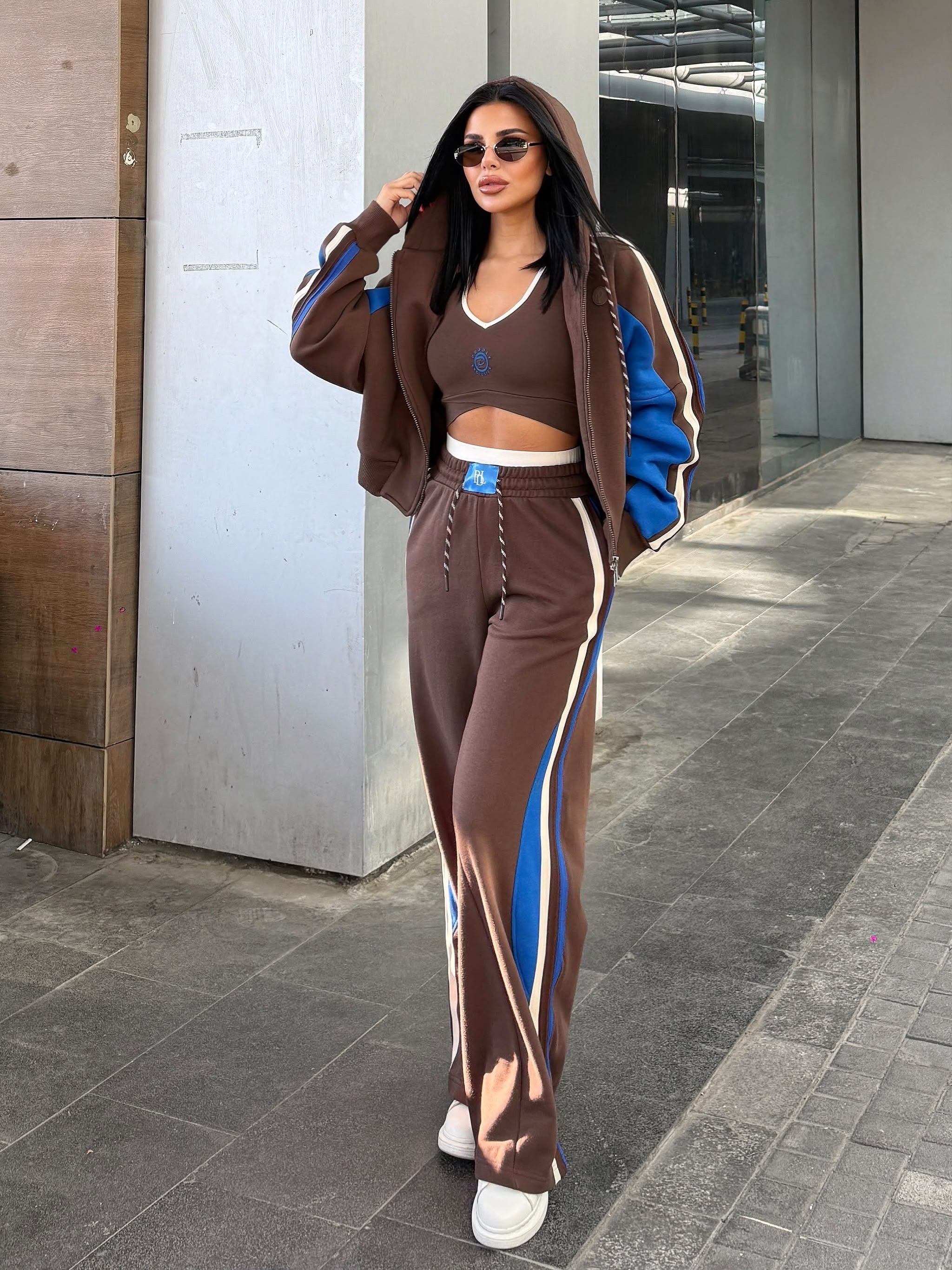 Lenis Üçlü Spor Takım Kahve