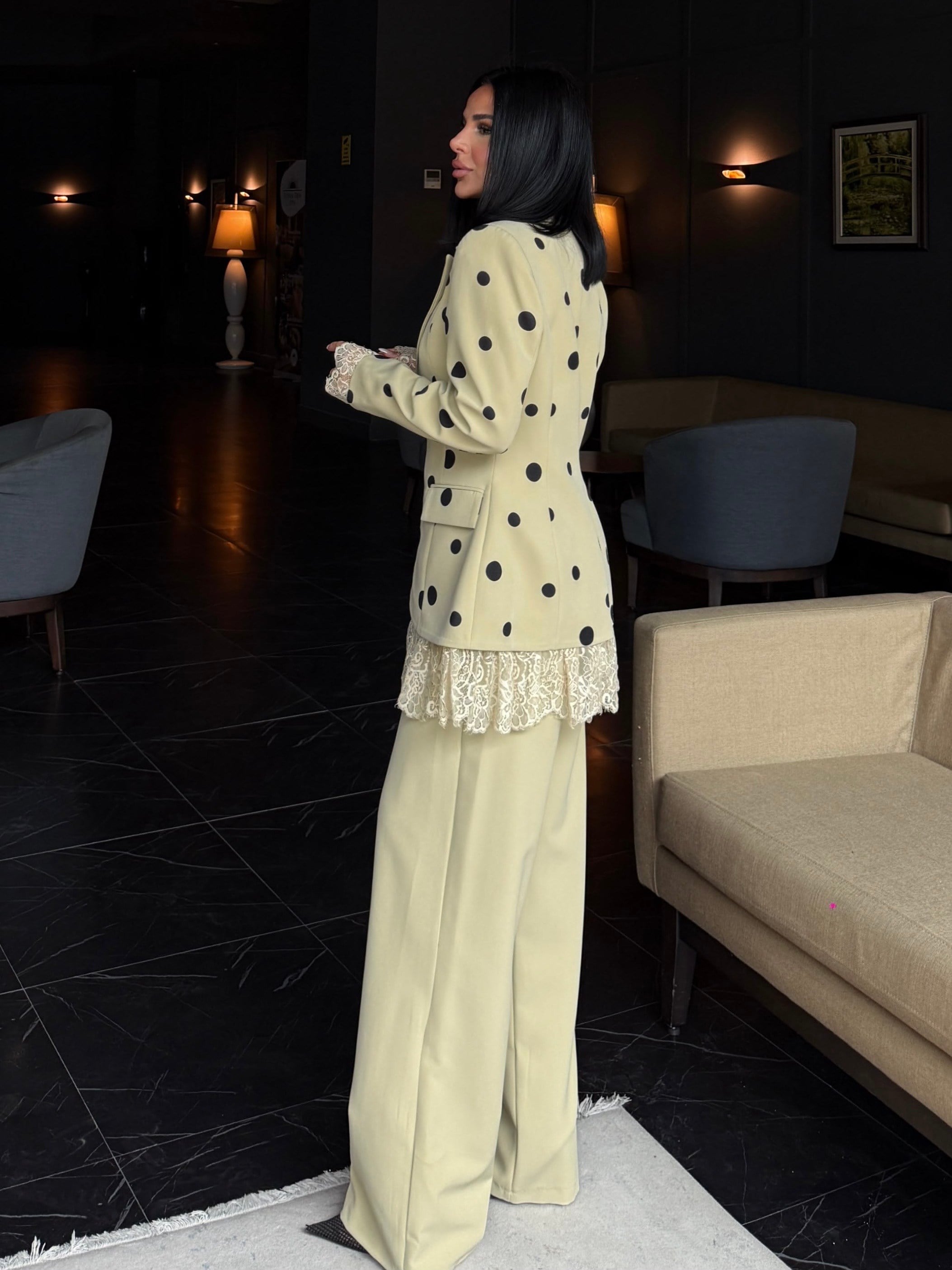 Polina Dantel İşleme Detaylı Takım Haki